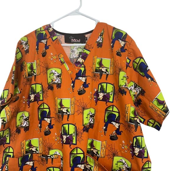 Halloween-Themed Orange Scrub Top With Witch & Spiderweb Print Size XL MnJ Brand - Picture 8 of 10